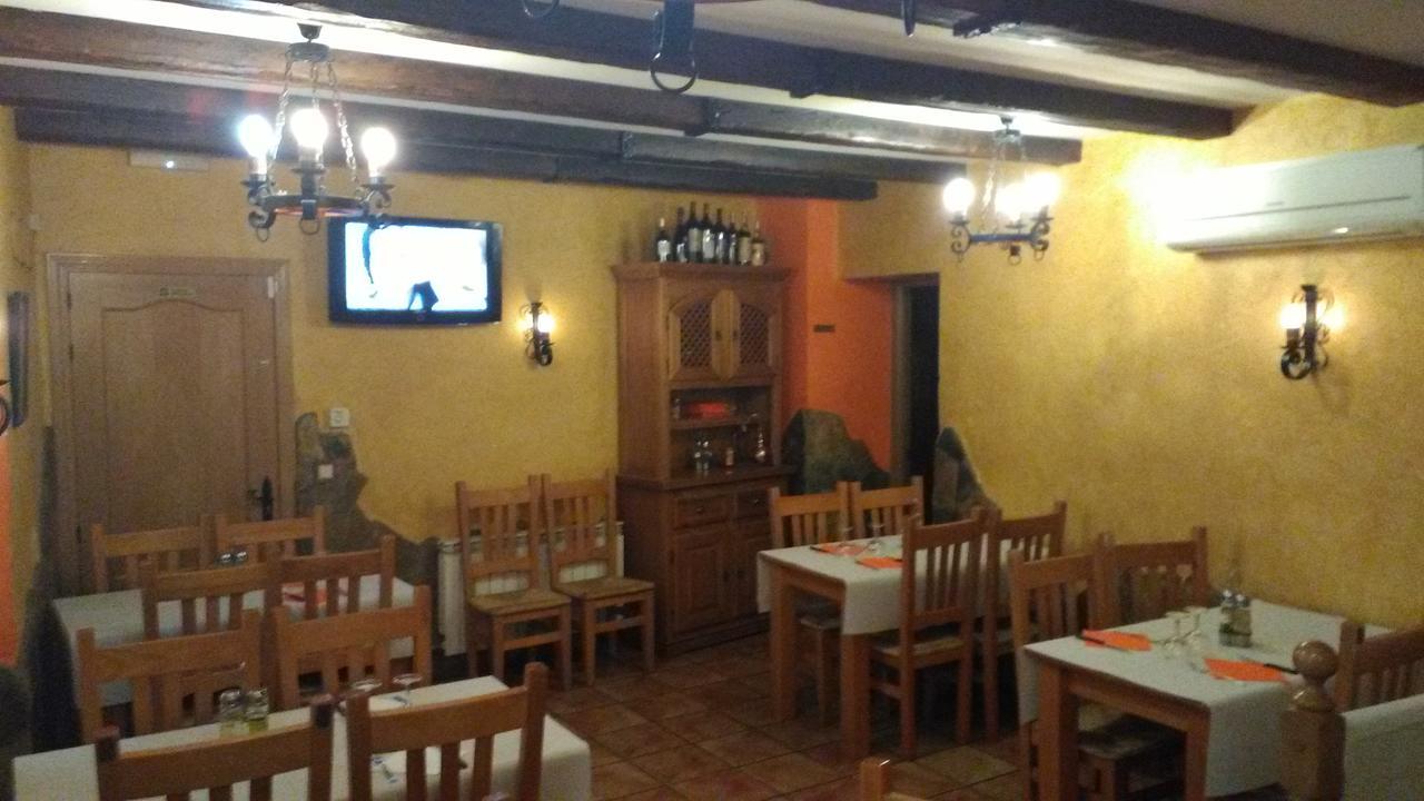Hostal El Bodegon Ateca Exteriör bild
